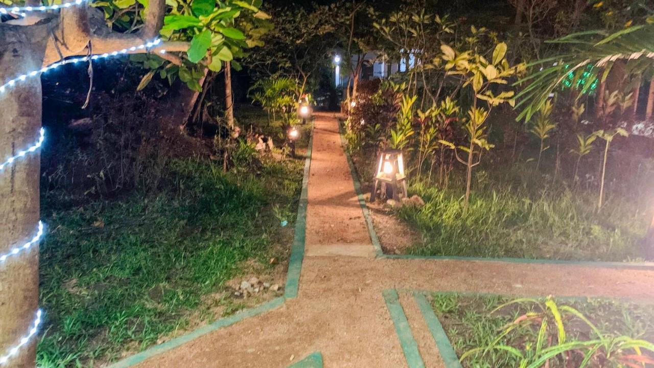Sigiri Starwing Villa Sigiriya Eksteriør bilde